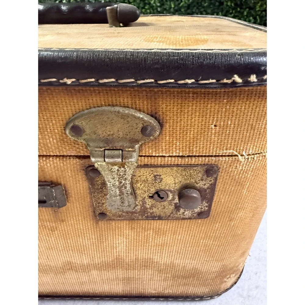 Vintage 1940s Canvas Train Case Overnight Cosmetic Vanity Suitcase Luggage Tan